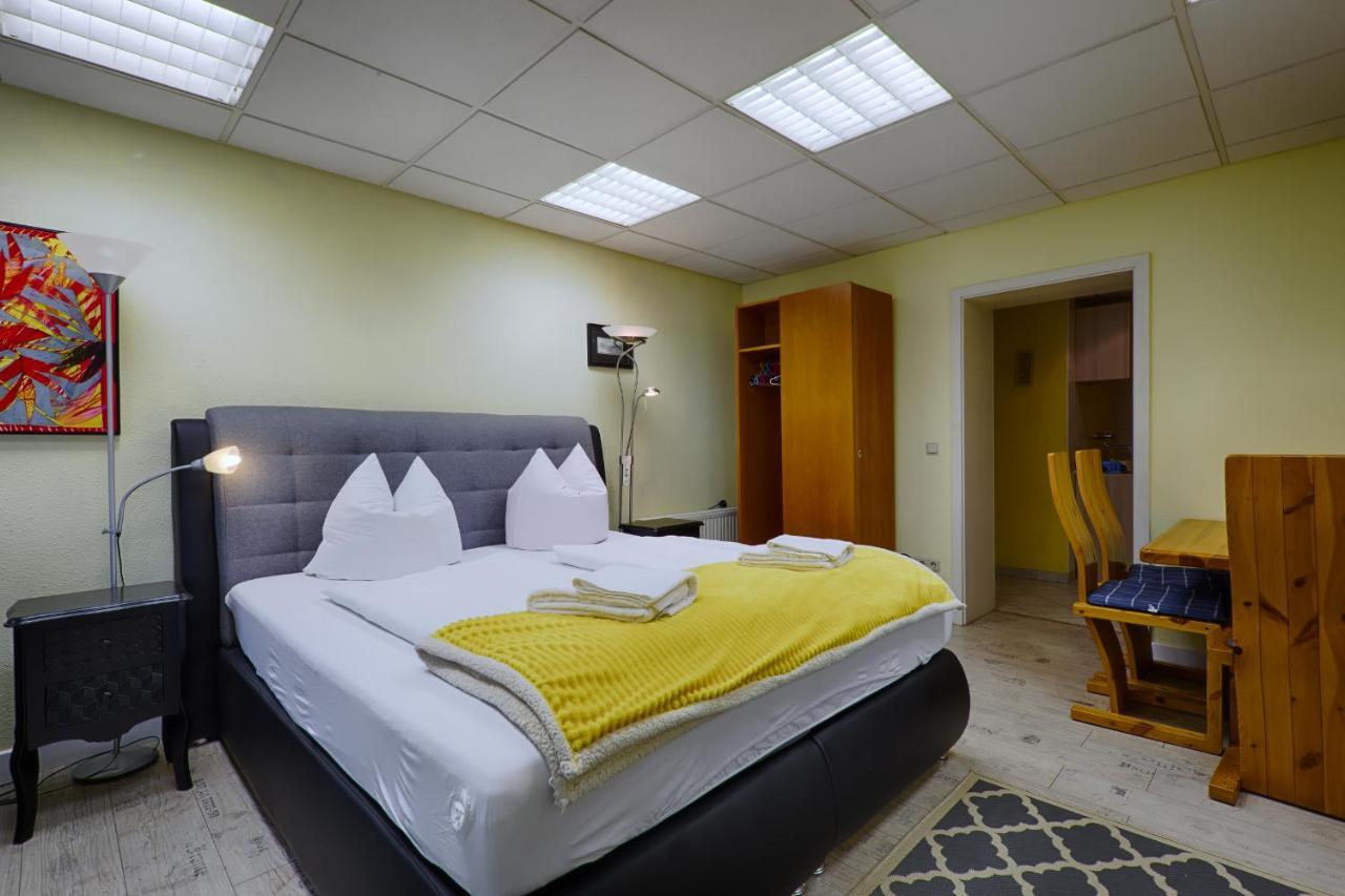 Bed and Breakfast Waldschloesschen Миттенвальде Экстерьер фото